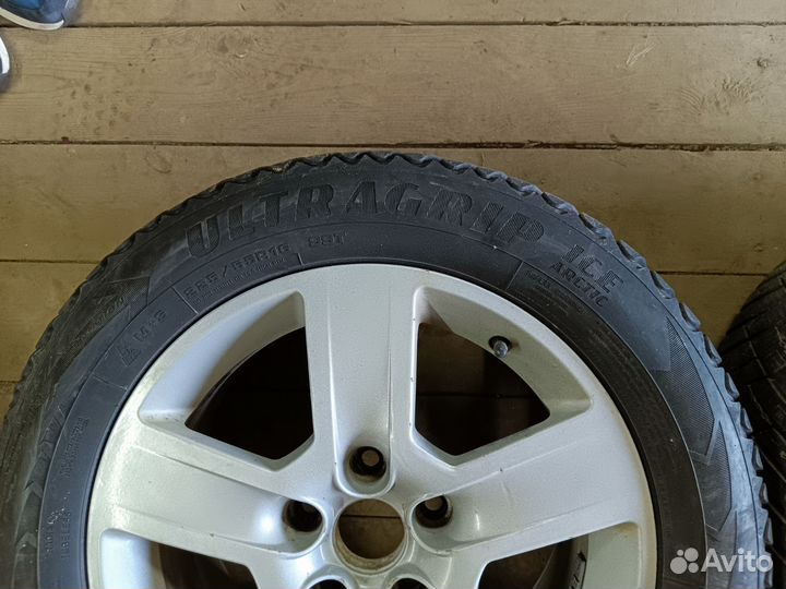 Goodyear Ultragrip Ice Arctic 225/55 R16 99T