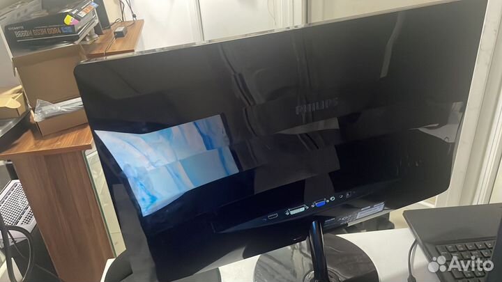 Монитор philips