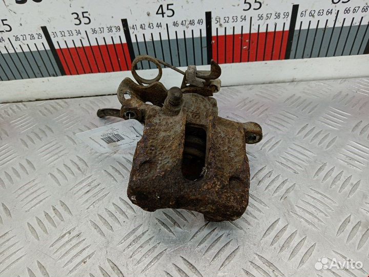 Суппорт задний левый для Audi A4 B5 8E0615423