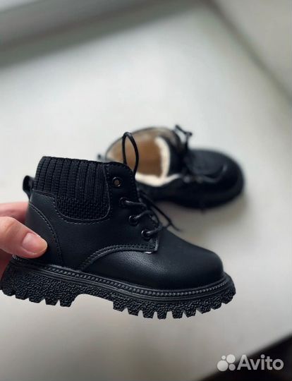 Ботинки детские новые 22-23-24