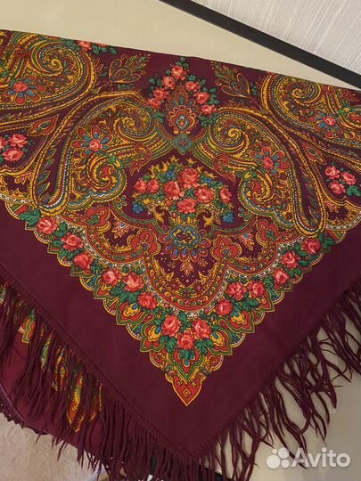 Павловопосадская шаль и платок