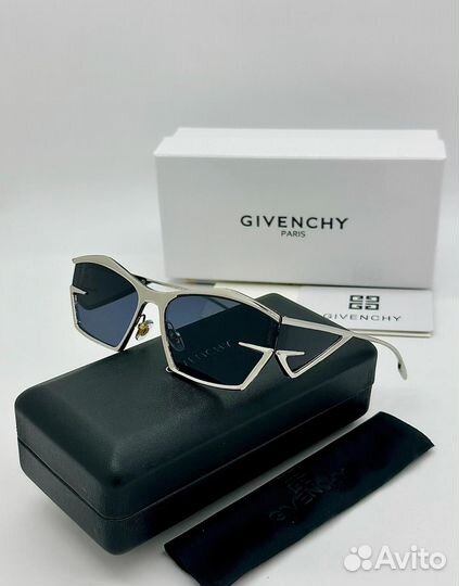 Солнцезащитные очки givenchy