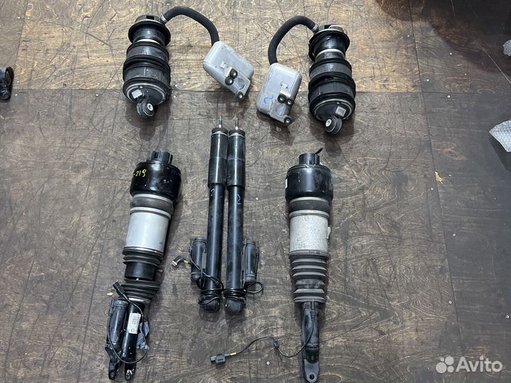 Комплект амотризаторов на Mersedes w219 w211
