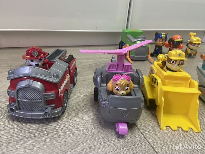 Щенячий патруль. Гонщик. Зума. Крепыш. Скай