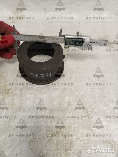 Втулка на отвал бульдозера SD16 Shantui арт. 16Y-8