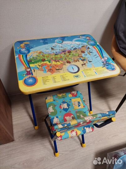 Детский столик и стул