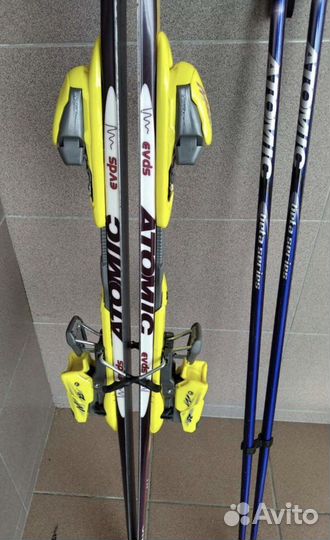 Горнолыжные ботинки atomic