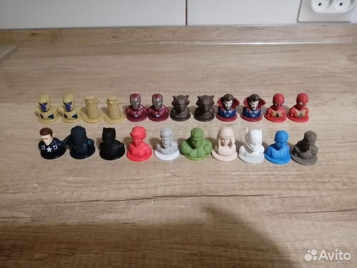 Игрушки из пятёрочки и магнита, стиратели и тп