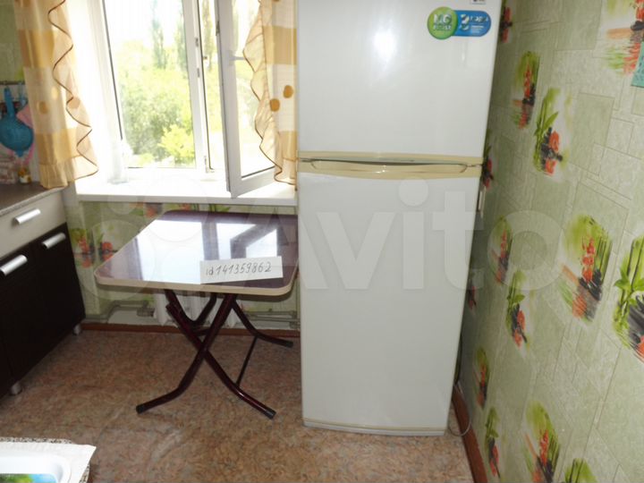 3-к. квартира, 54 м², 3/3 эт.