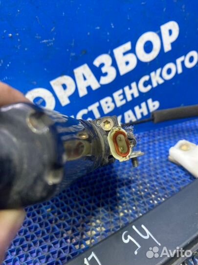 Передний правый стеклоподъемник Hyundai Accent