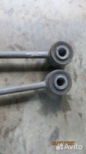 Стойка стабилизатора Jeep Grand Cherokee WK