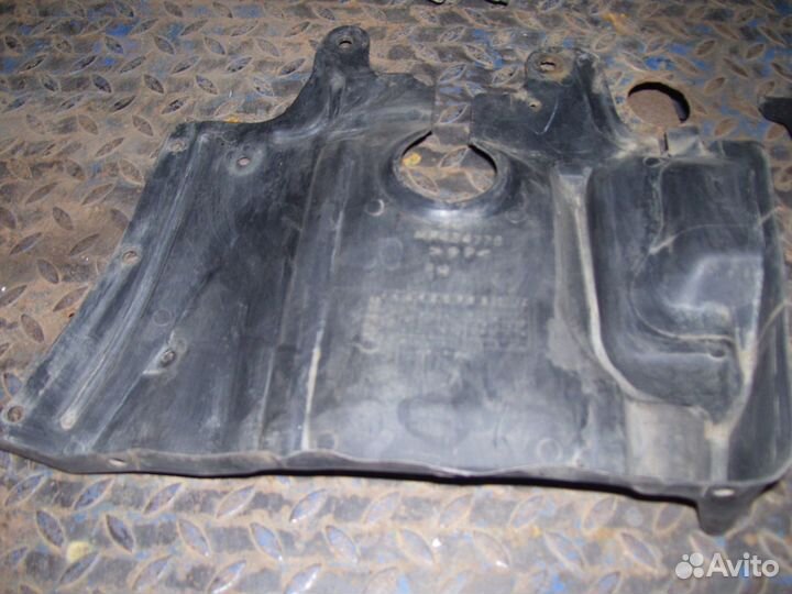 Mitsubishi Lancer IX пыльник