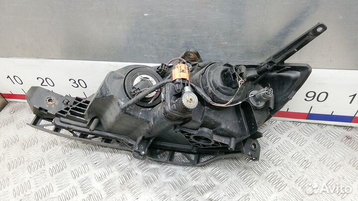 Фара Mazda 3 BK (2003-2009)