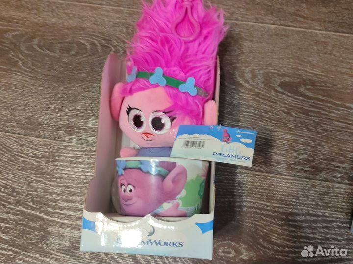 Мягкие игрушки троль розочка в кружке