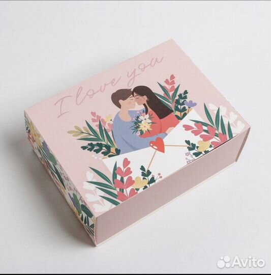 Подарочные коробки 20*15*8