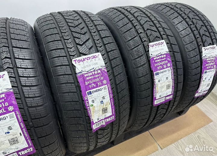 Tourador Winter Pro TSU1 245/40 R18 и 265/35 R18 29U