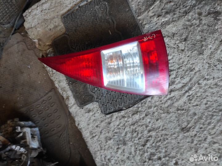 Задний правый фонарь Ситроен с3