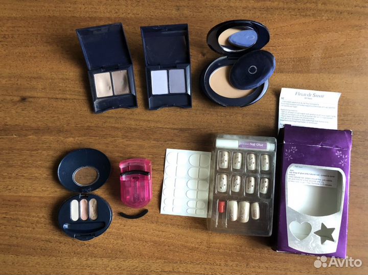 Тени для век и накладные ногти