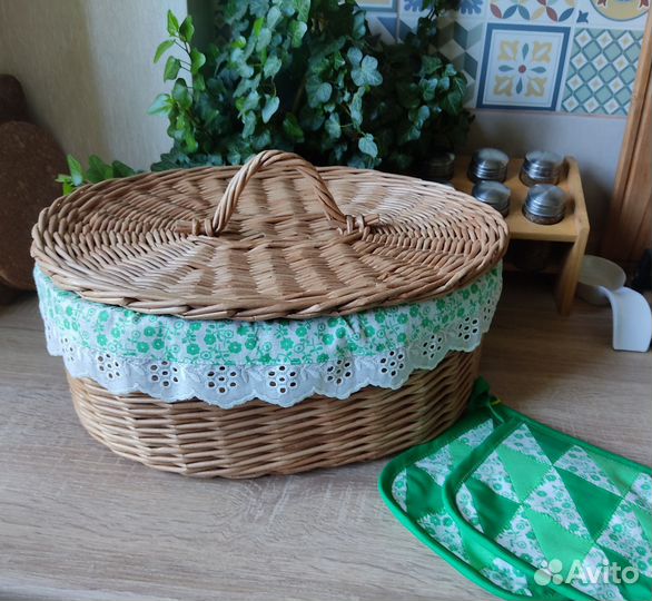 Хлебница плетеная с чехлом