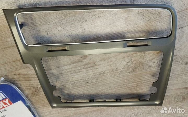 Рамка магнитолы VW Golf 7 Silver (Dark Silver)