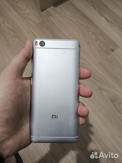 Xiaomi Mi 5S, 4/32 ГБ