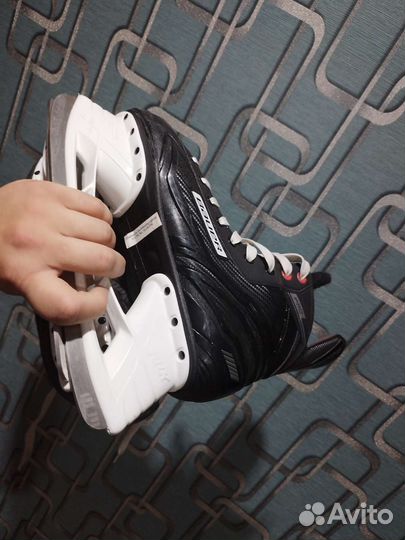Хоккейные коньки bauer 42 размер