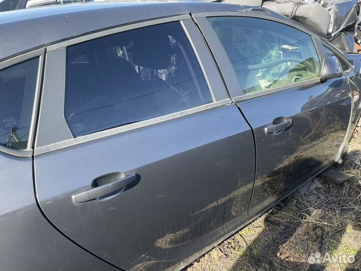 Двери на opel astra j