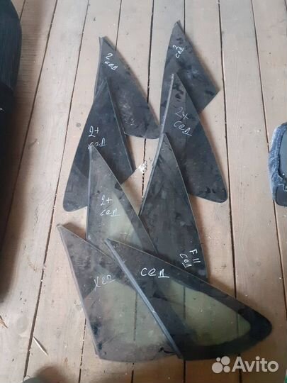 Форточка Ford Focus 2 задняя левая,правая