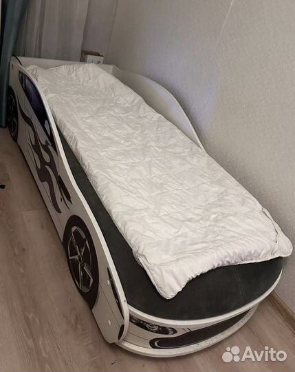 Детская кровать машина с матрасом