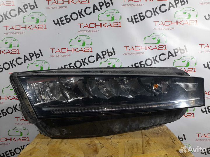 Фара правая Skoda Octavia A8 (2020+)