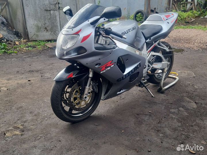 Suzuki gsx750