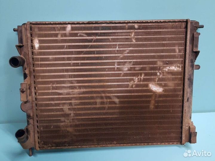 Радиатор Renault clio