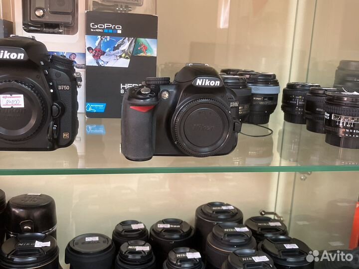 Зеркальный фотоаппарат Nikon d3100 body