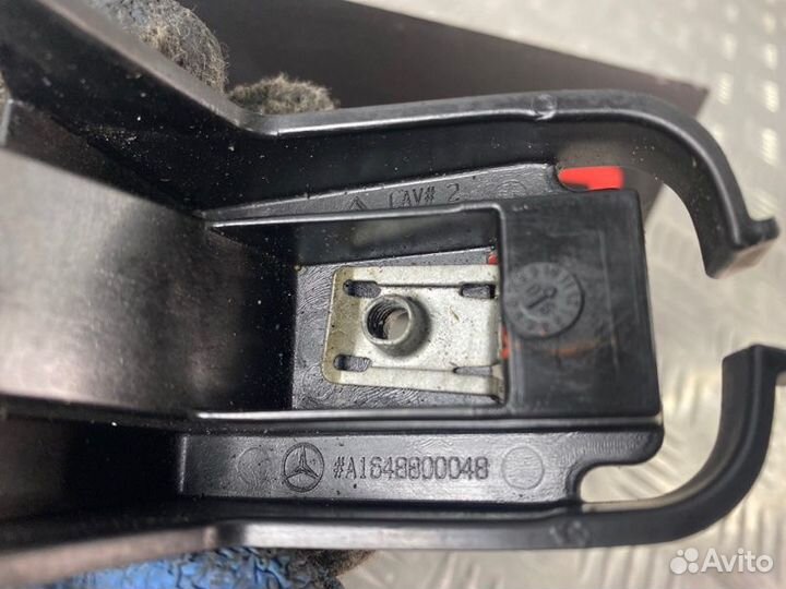 Кронштейн бампера передний Mercedes-Benz Gl-Class