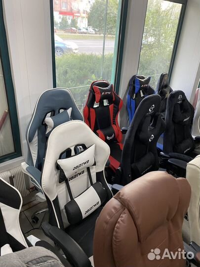 Офисное кресло