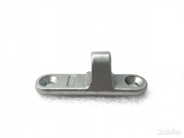 Петля двери передняя правая Mercedes-Benz E-Class