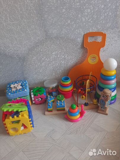 Развивающие игрушки