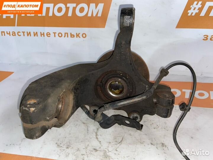Кулак передний правый Mazda 3 BK 2004 BR5S33021