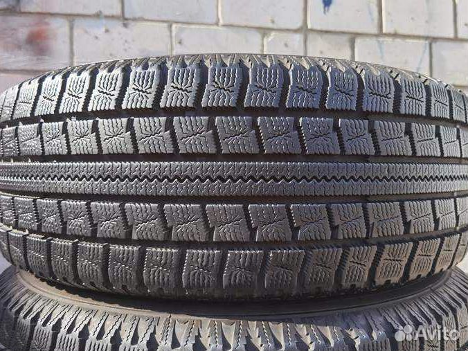 Toyo Observe Garit G30 215/60 R16 95Q