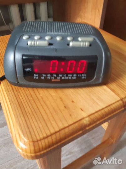 Радиочасы бу на запчасти