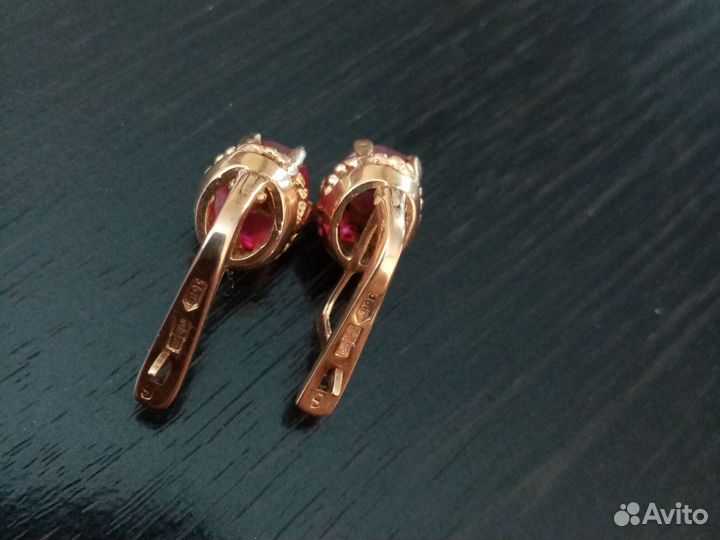 Золотые серьги