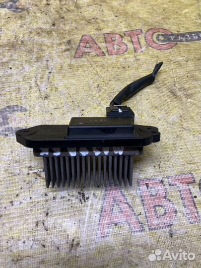 Резистор вентилятора печки Mazda Mazda3 BK Z6 2006