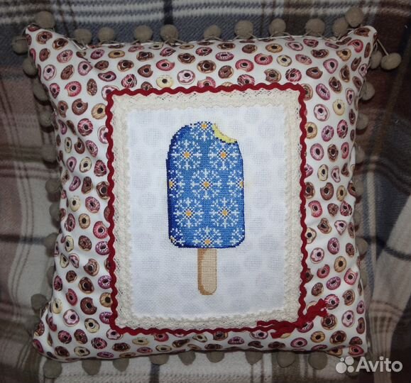 Подушка декоративная /ручная работа