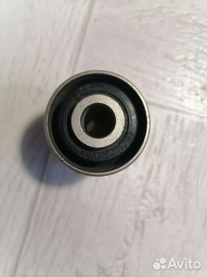 Сайлентблок задней нижней продольной тяги Toyota