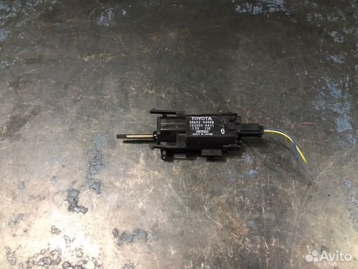 Механизм регулировки ремня левый Lexus Ls430 UCF30