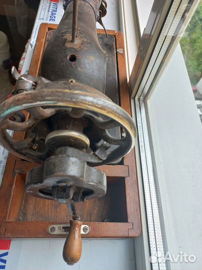 Швейная машинка бу ручная