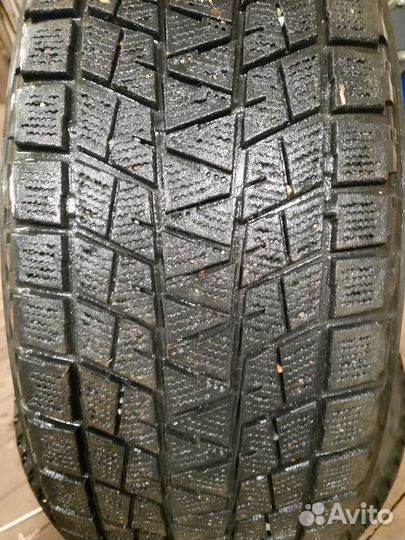 Bridgestone Blizzak DM-V1 235/60 R17
