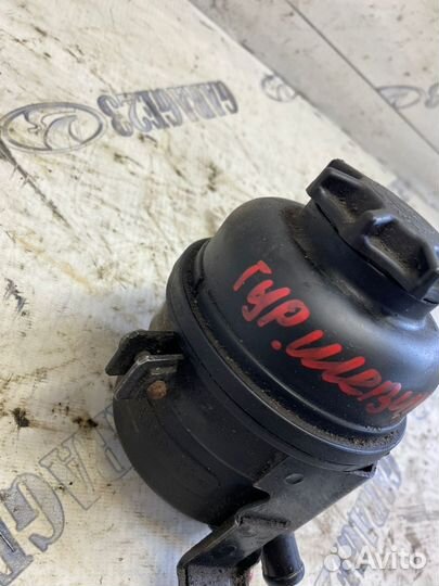 Бачок гур Chevrolet Niva