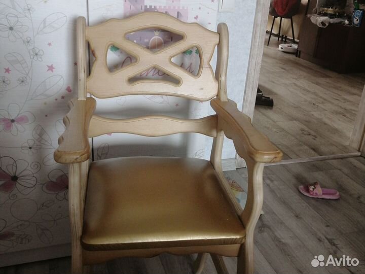 Стульчик для кормления