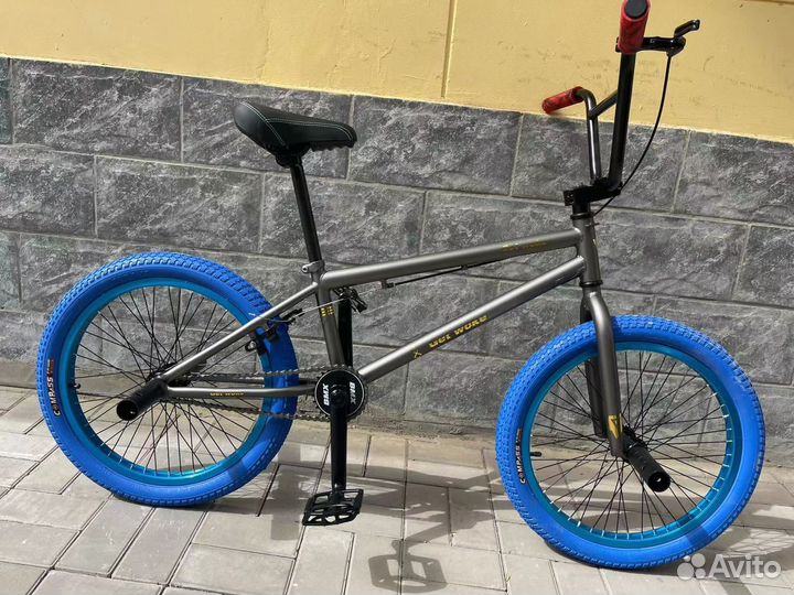 Трюковой велосипед BMX новый